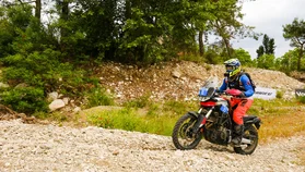 "Aprilia Tuareg 660 ile Toros Dağları Macerası: Sky Adventure Motosiklet Yarışları Heyecanı!"