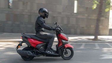 En hafif Yamaha: RayZR